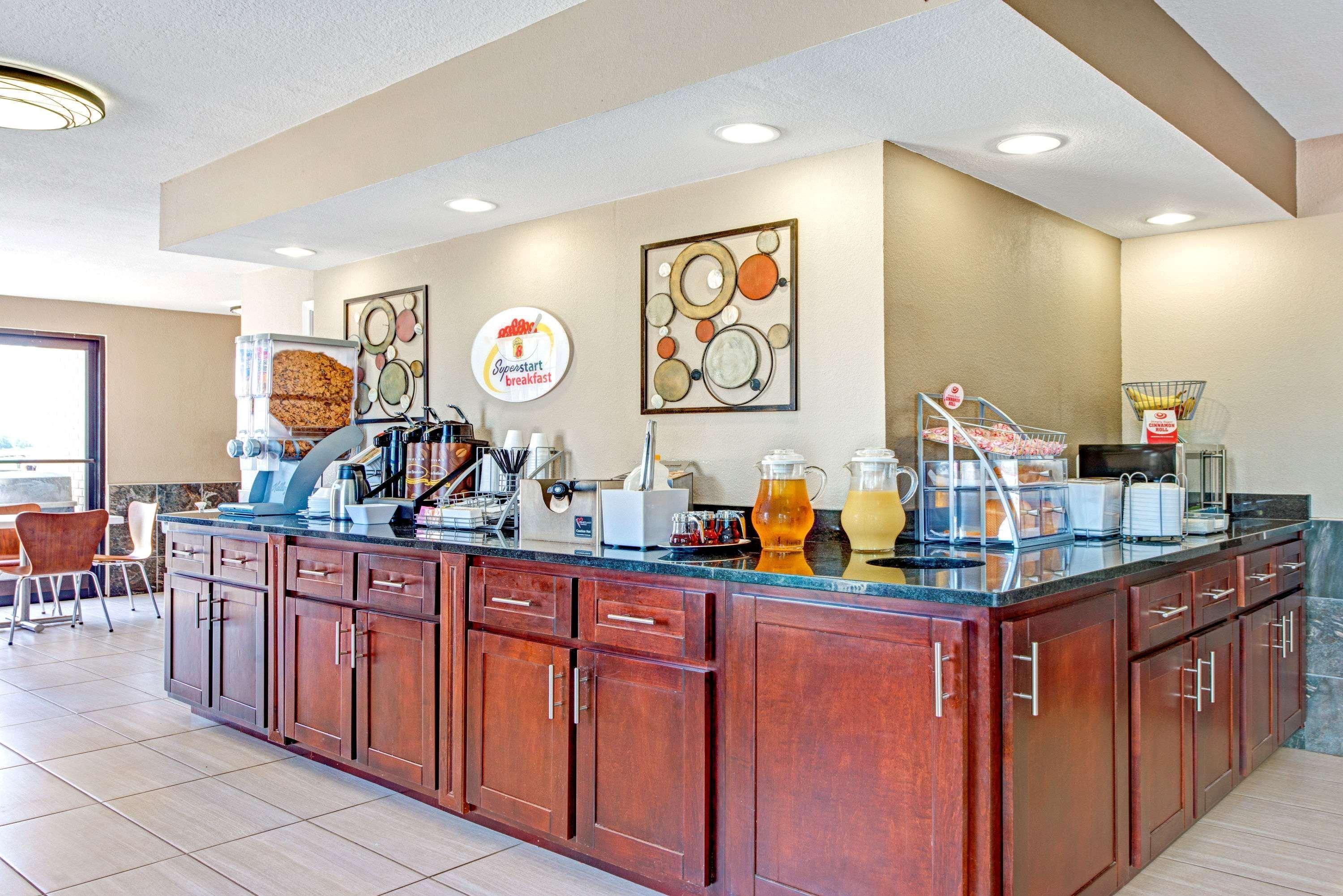 Super 8 By Wyndham Lakeland Exteriér fotografie